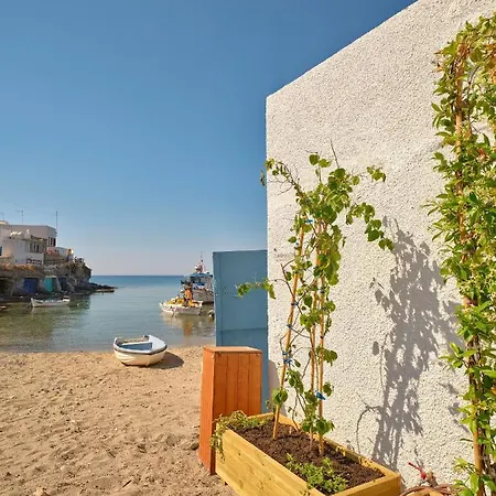 The Elephant House شقة Kímolos